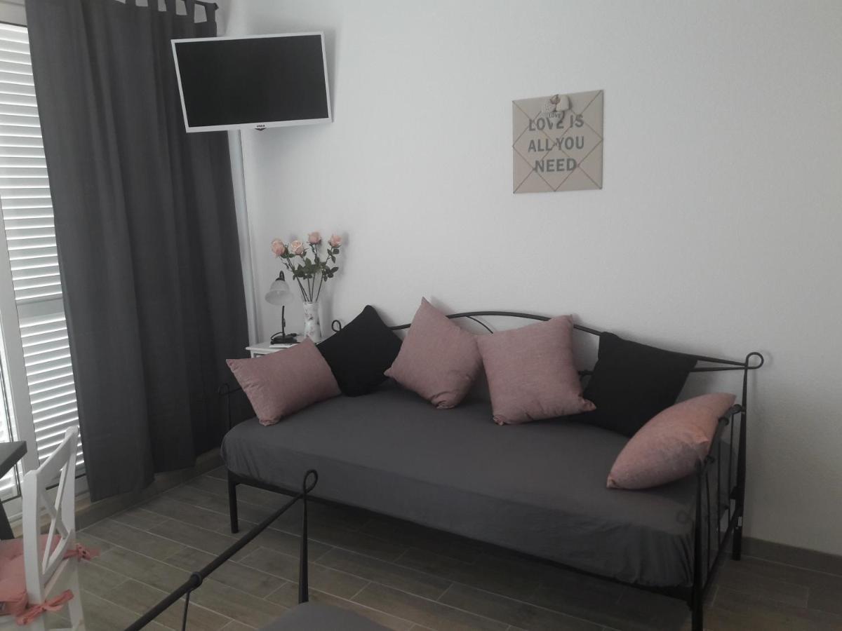 Ferienwohnung Nessa & Meli Makarska Exterior foto