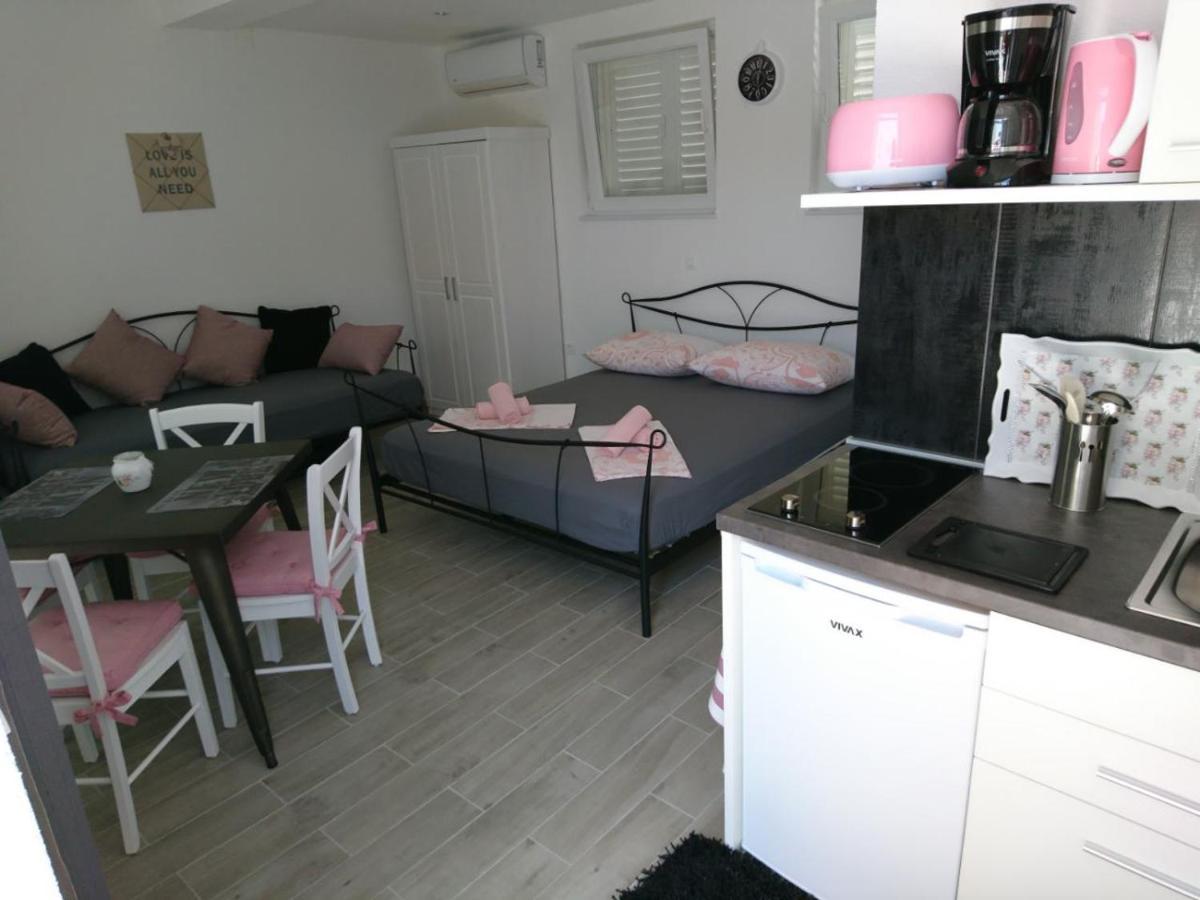 Ferienwohnung Nessa & Meli Makarska Exterior foto