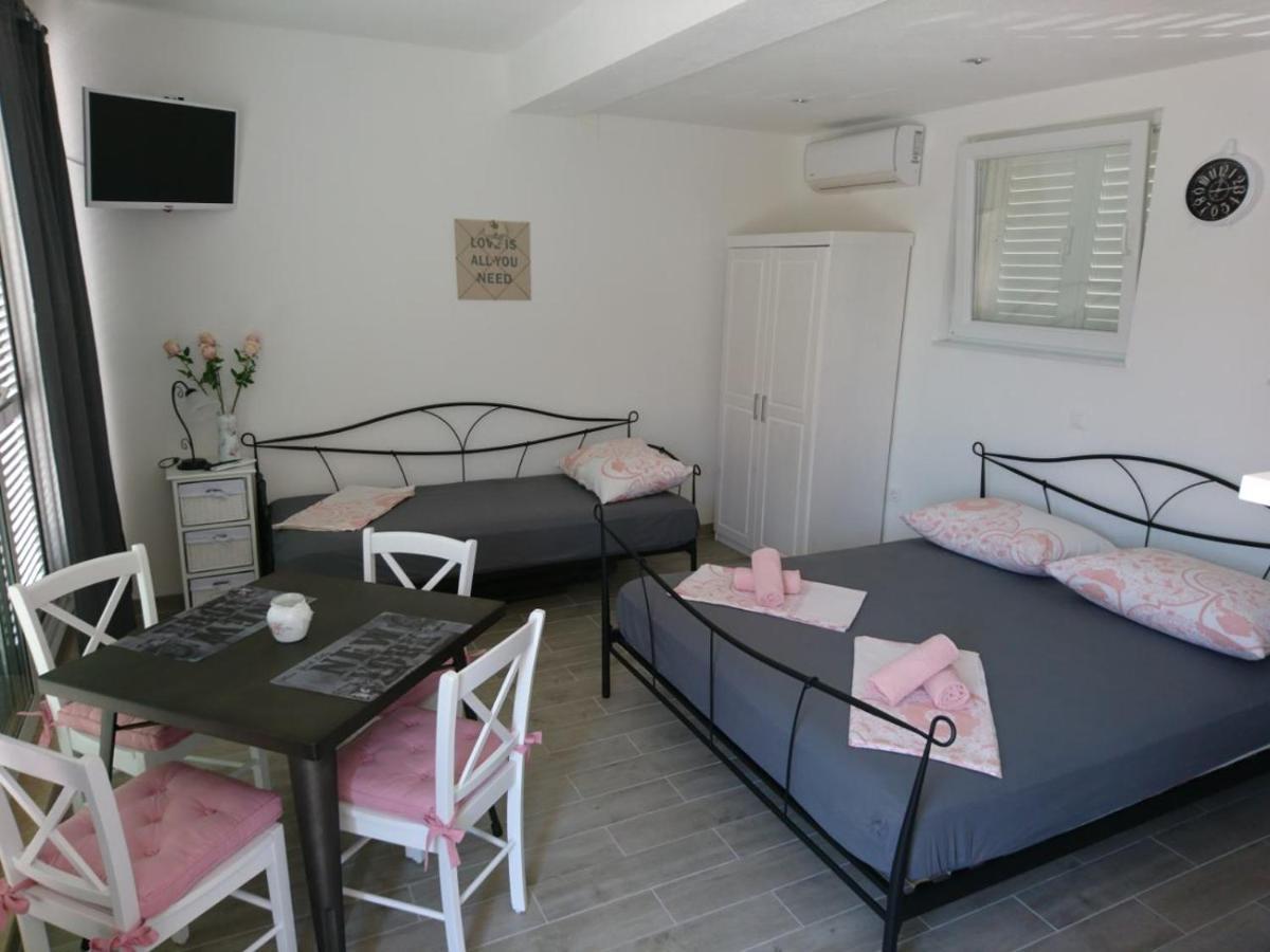 Ferienwohnung Nessa & Meli Makarska Exterior foto
